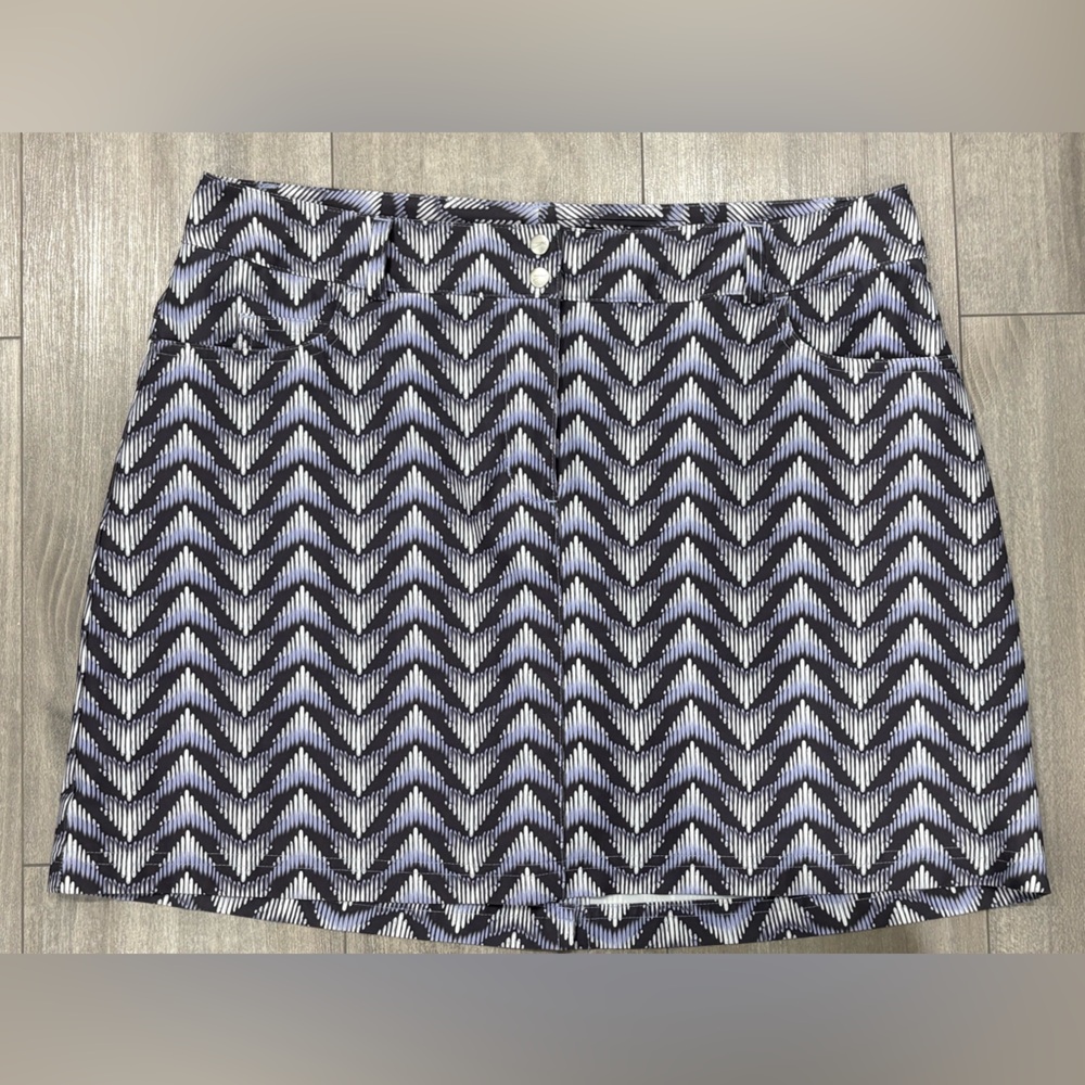 Slazenger Gray and White Chevron Skort Size 10
